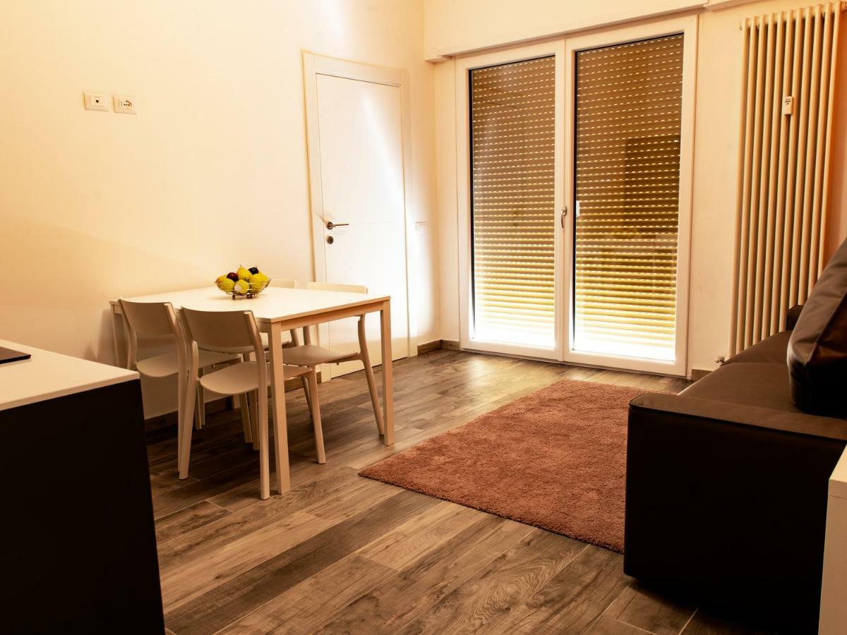 Roma Ariston 8 Apartment Bolzano Bagian luar foto